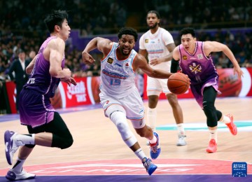 开云体育在线-谁是打虎好汉？13日晚迎战吉林，高速男篮力争七连胜